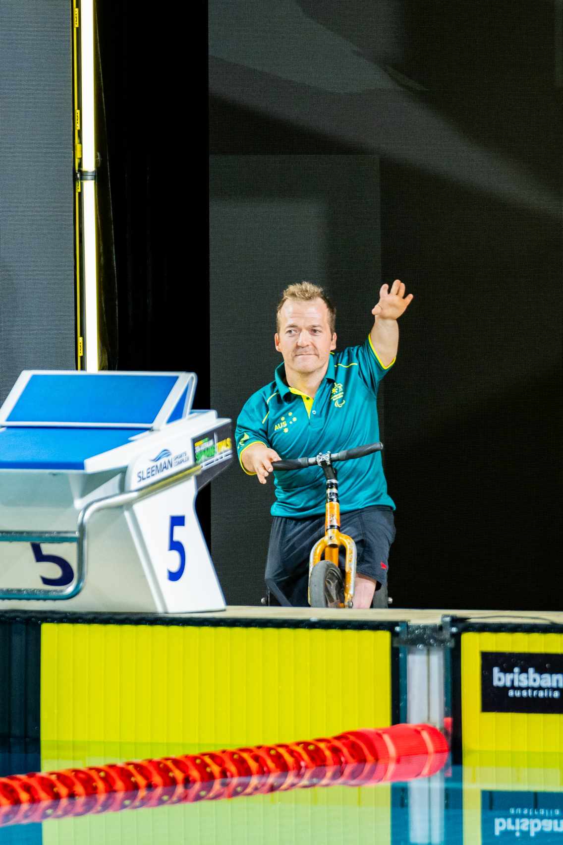 Scooter on Pooldeck Scooter Patterson appearing on the pool deck